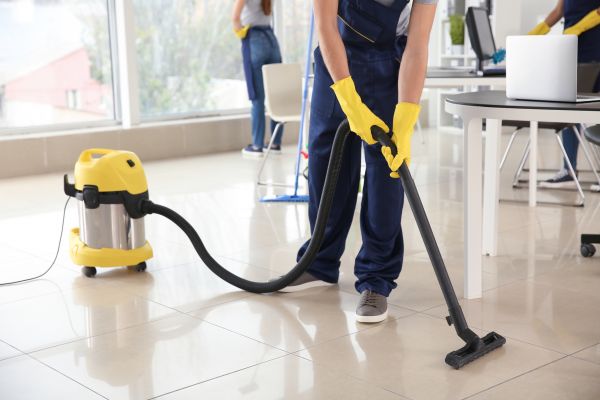 Commercial Deep Cleaning in Akron